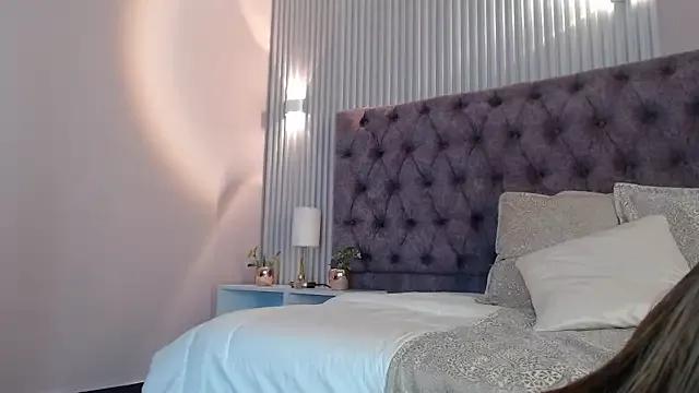 MollyCruz from StripChat is Freechat