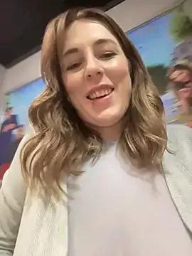 MommmyYummy from StripChat
