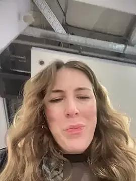 MommmyYummy from StripChat