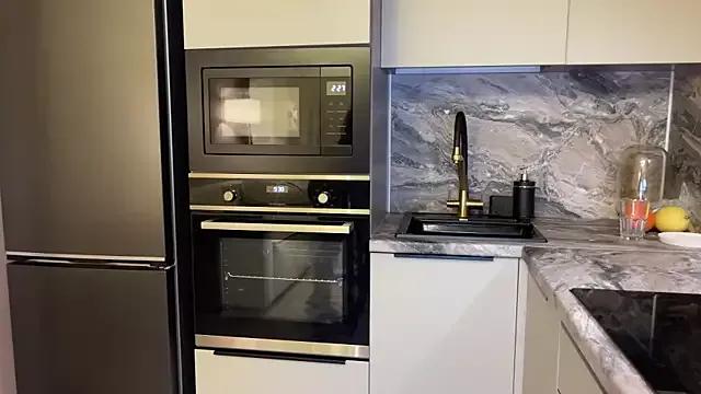 Mommy_nadin from StripChat