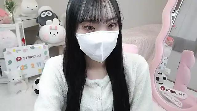 momo_room from StripChat