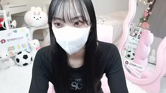 momo_room from StripChat