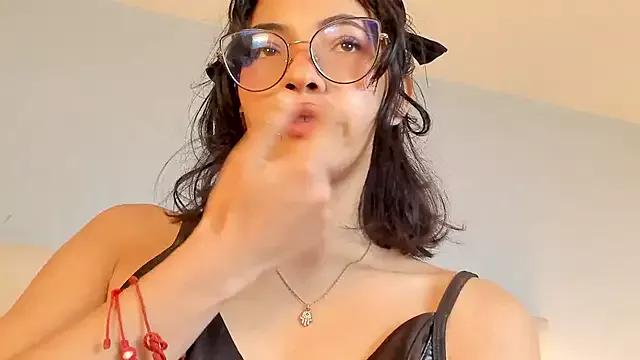 Moon__April from StripChat