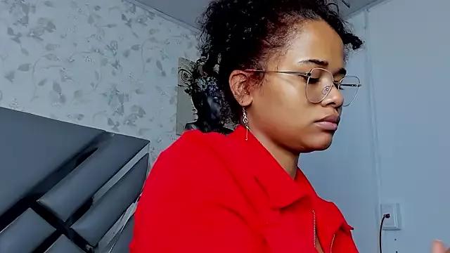 Moon_HoneyX from StripChat