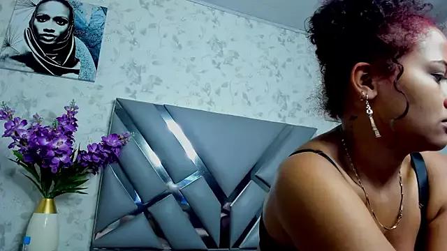 Moon_HoneyX from StripChat