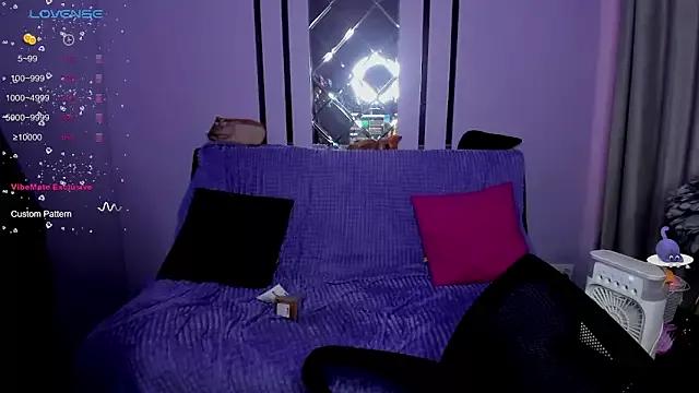 Moon_Owls from StripChat is Freechat