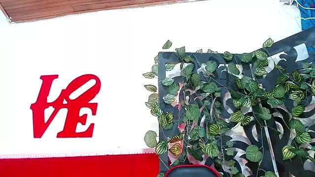 moon_sunflower from StripChat