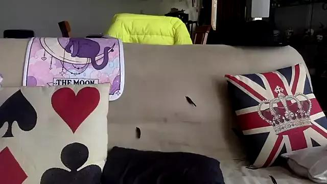 moonbby from StripChat