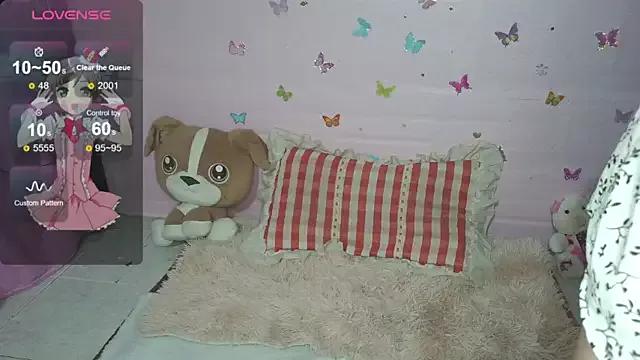 mooncutiee from StripChat