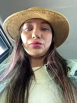 MooonReal from StripChat