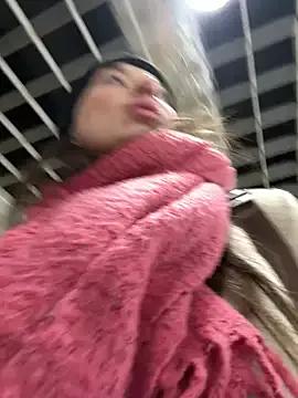 MooonReal from StripChat