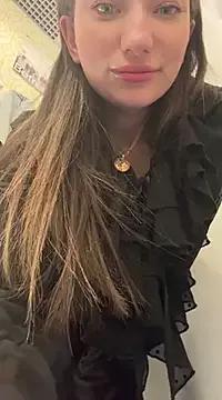 MooonReal from StripChat