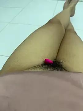 Mores1_Squirt from StripChat is Freechat