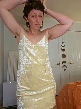 mossy_kiss from StripChat