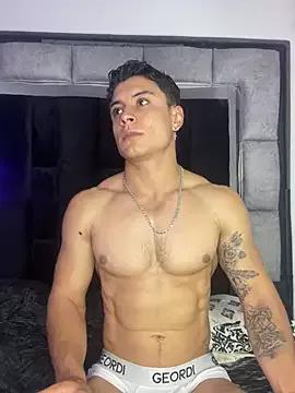 MR_MUSCLE from StripChat