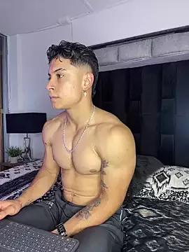 MR_MUSCLE from StripChat is Freechat