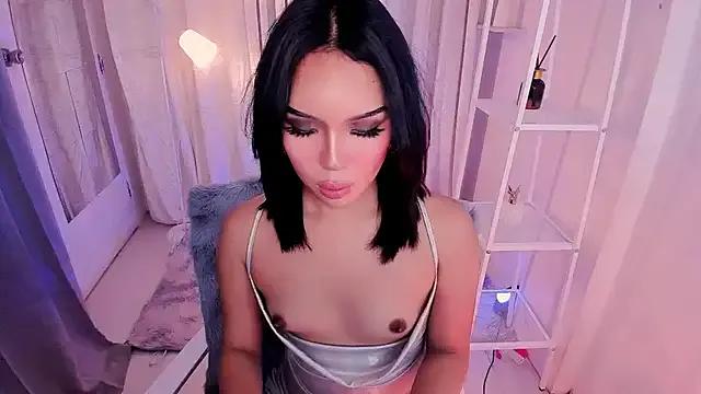MS_LUNA from StripChat is Freechat