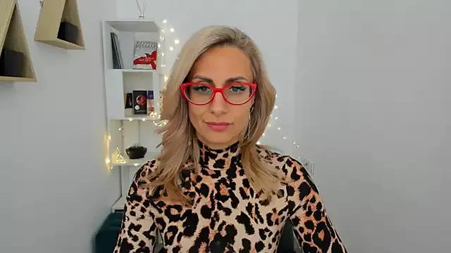 MuseOfStage from StripChat is Freechat