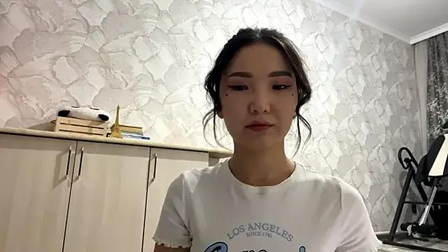 MyCuteLuna from StripChat is Freechat