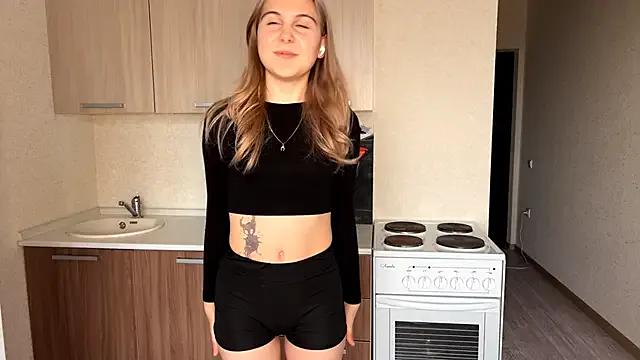 MyraLitterers from StripChat is Freechat