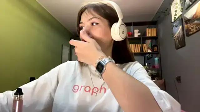 MysticAlisa from StripChat is Freechat