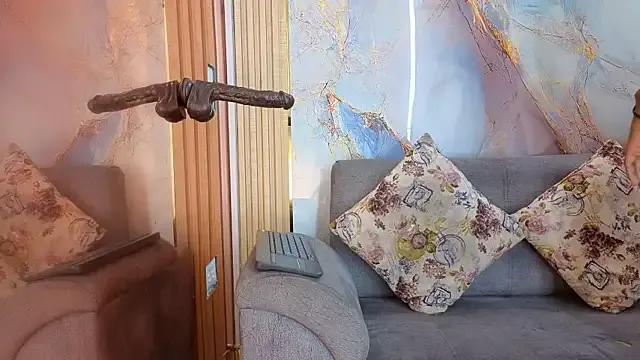 Nahomy_Smiths_aws from StripChat is Freechat