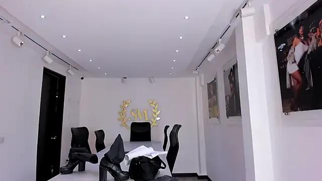 NairobiLee from StripChat is Freechat