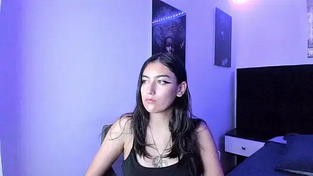 namiiwhite from StripChat is Freechat