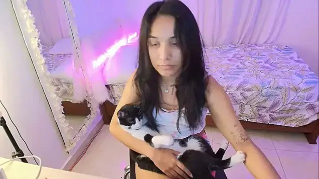 Nanami_19 on StripChat 