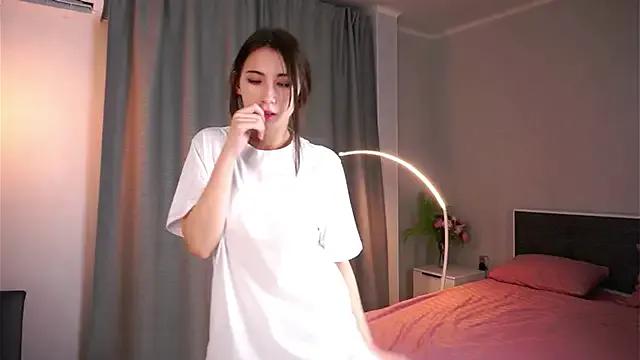 NanceeWestaway from StripChat is Freechat