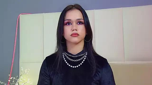 NaomiShannonn from StripChat is Freechat