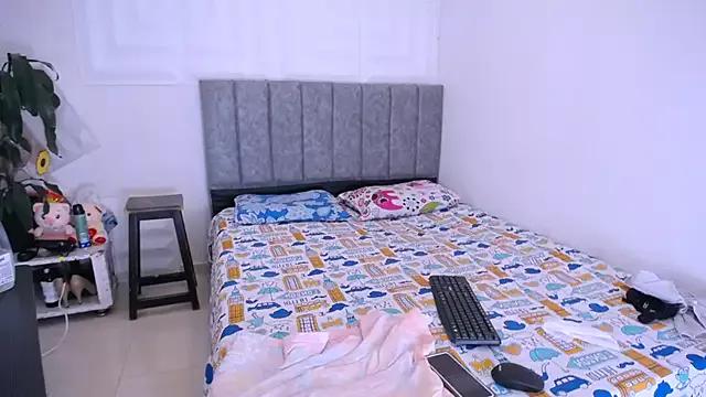 nataly_red from StripChat is Freechat