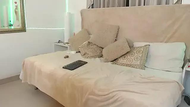 Natasha_Lovers from StripChat is Freechat