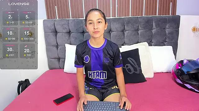 Nathaly__Rosse from StripChat is Freechat