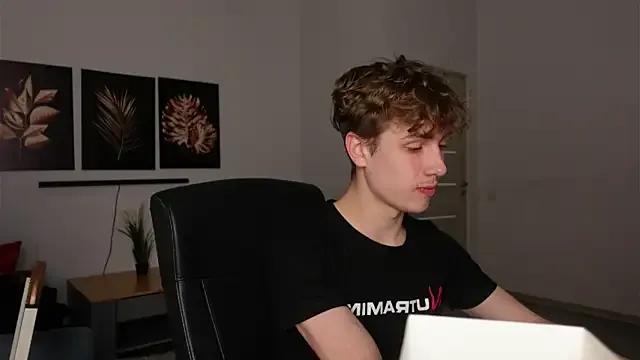 Nathan_Rusu from StripChat is Freechat