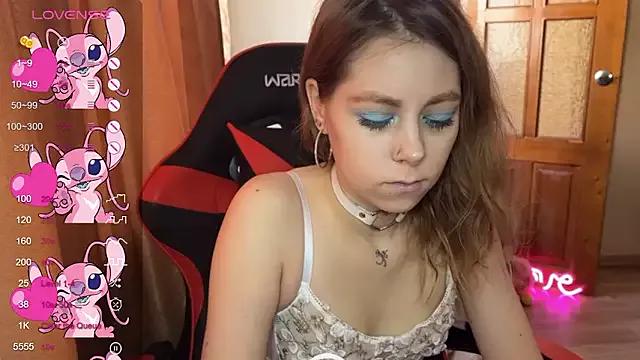 Natural_babe666 from StripChat