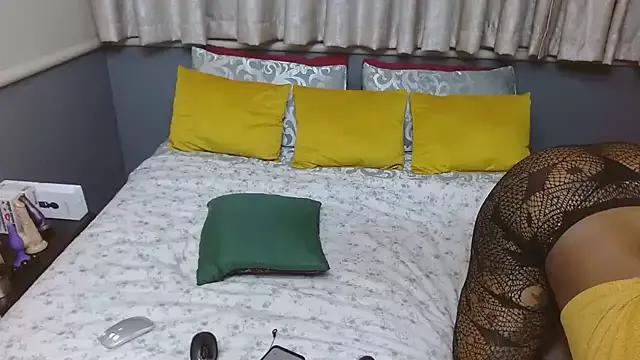 NaughtySisters from StripChat is Freechat
