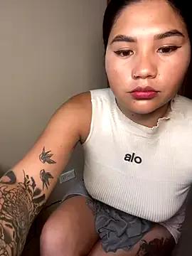 Nayla-Mouna from StripChat is Freechat