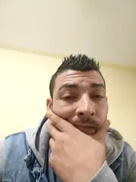 Join 34 years old nelutu22 from StripChat