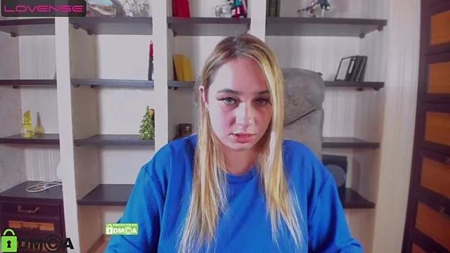 Nennilovely from StripChat
