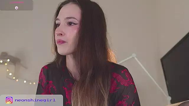 NeonShine from StripChat is Freechat