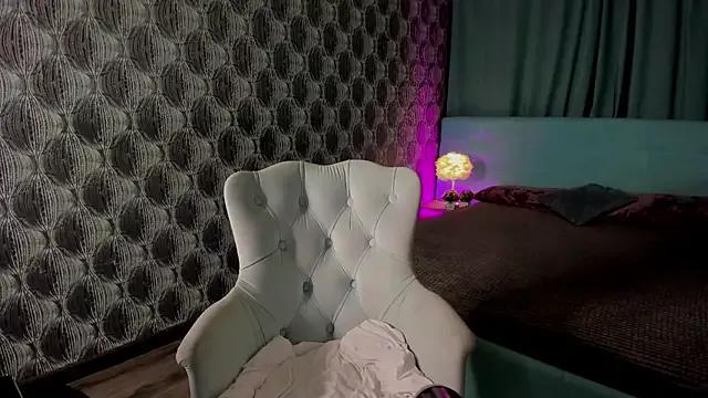 Nicole_Charm from StripChat is Freechat