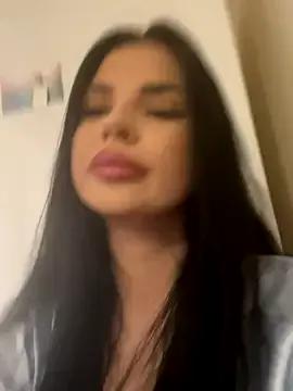 NicolleFerrari from StripChat is Freechat