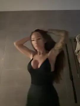 NicollleDiamondd from StripChat is Freechat