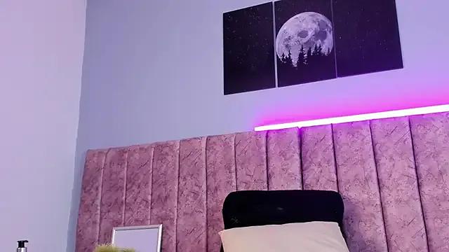 Niicolle_Evanss from StripChat