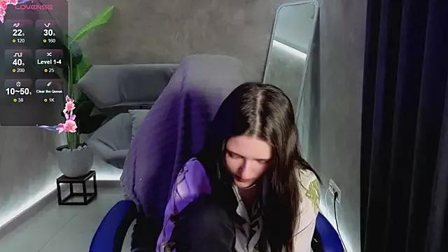 niki_cutes from StripChat