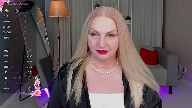 Nina_Devillle from StripChat