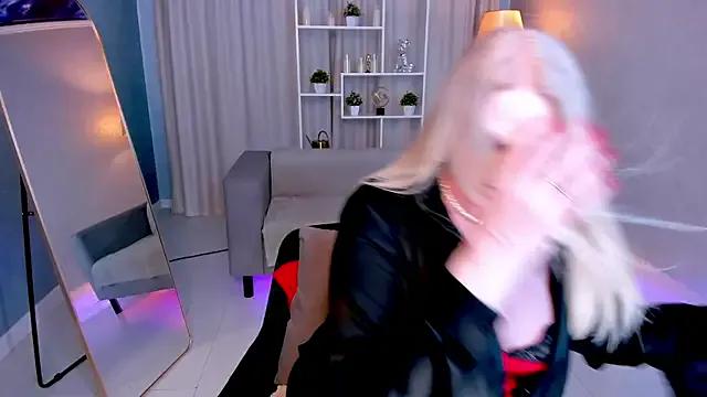 Nina_Devillle from StripChat