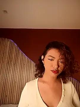 Nina_Kinky from StripChat is Freechat