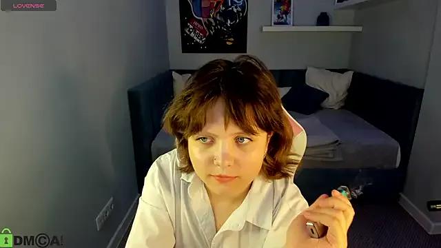 Nina_Lunaa from StripChat is Freechat